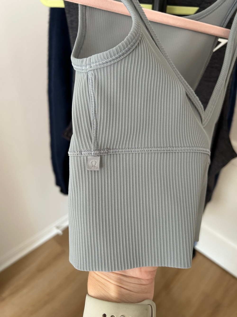 Lululemon Power Pivot Tank. PTP: 12”. XS. Gray. - Picture 3 of 3